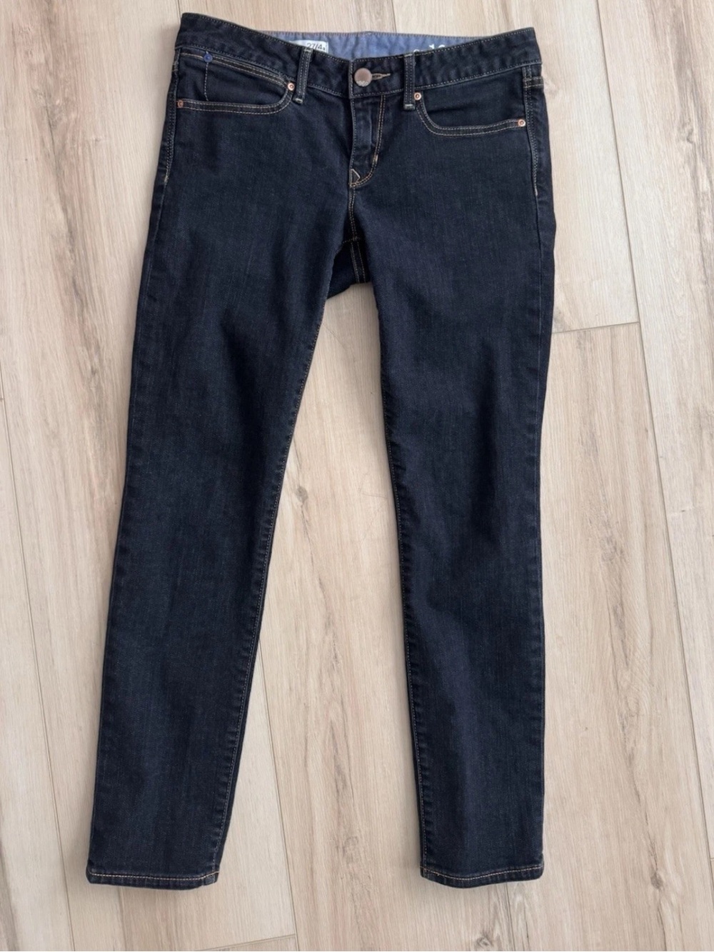 Gap 1969 Women's Blue Jeans. Always Skinny. Dark Wash. Size 27/  4a